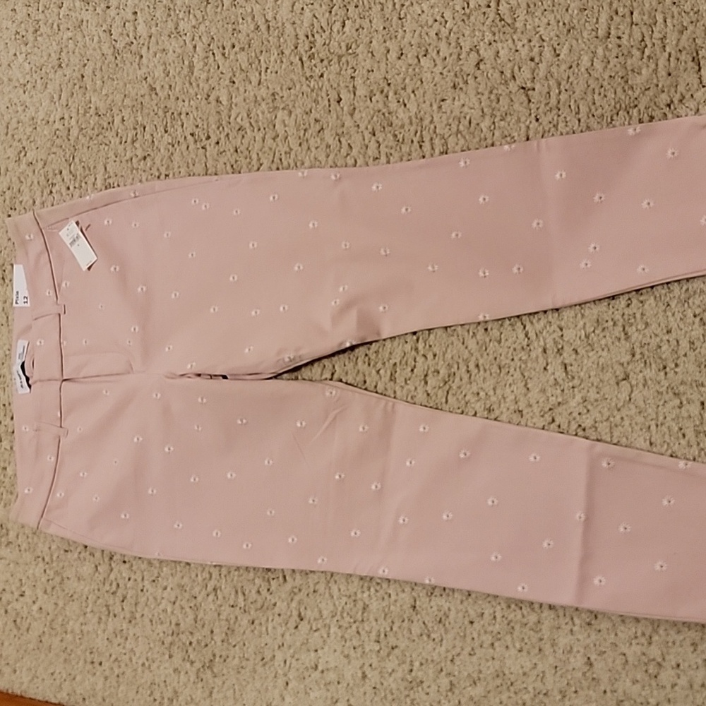 Old Navy Pink Skinny Pants with Floral Embroidery - Picture 6 of 11